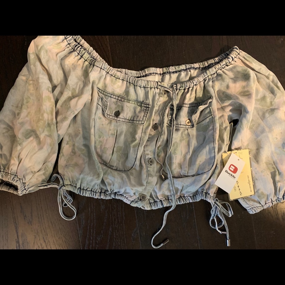 Floral crop top (nwot)